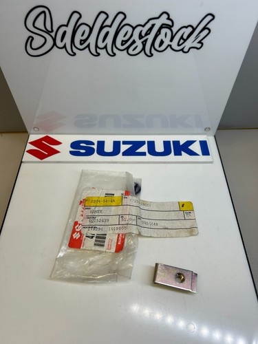 Nut plate suzuki 47153 - 1, 47153-19c01